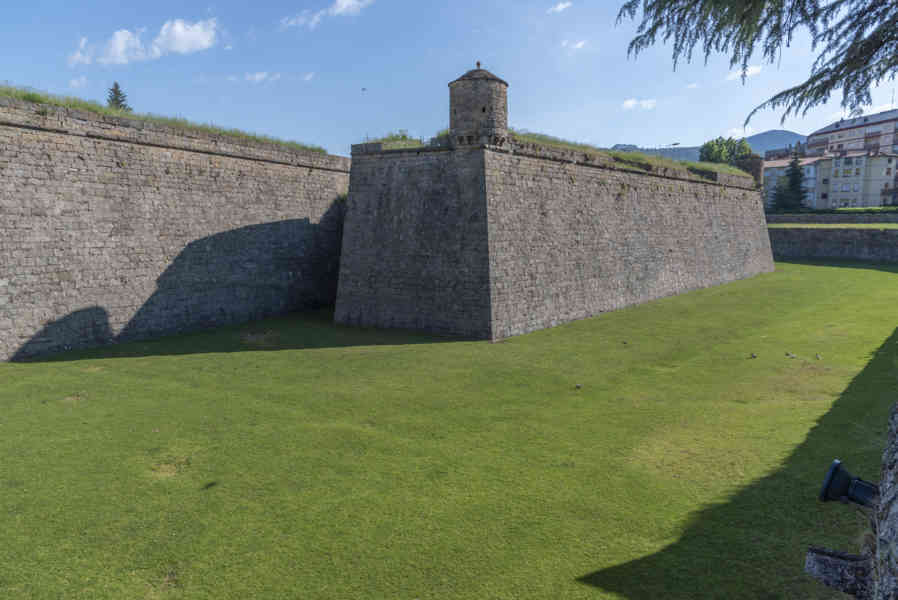 Huesca - Jaca 26 - Ciudadela.jpg